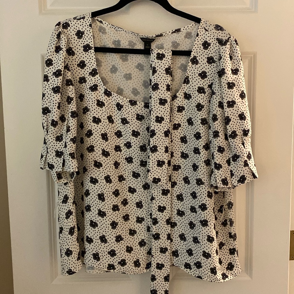 Ann Taylor black and white blouse with tie belt